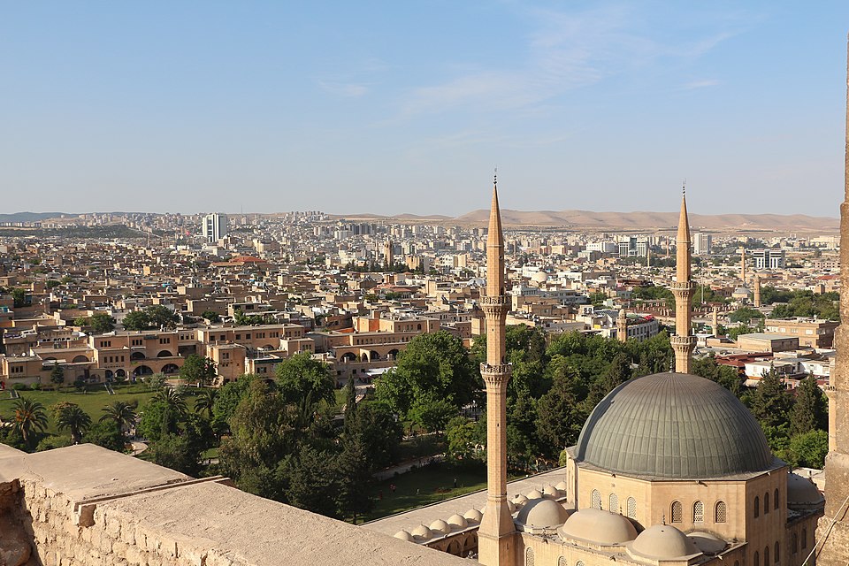 Akif İnan