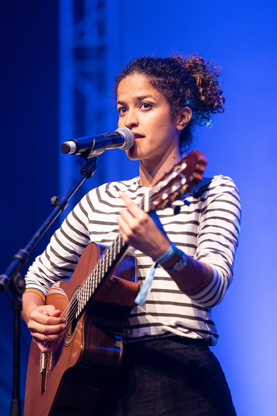 Aline Flores