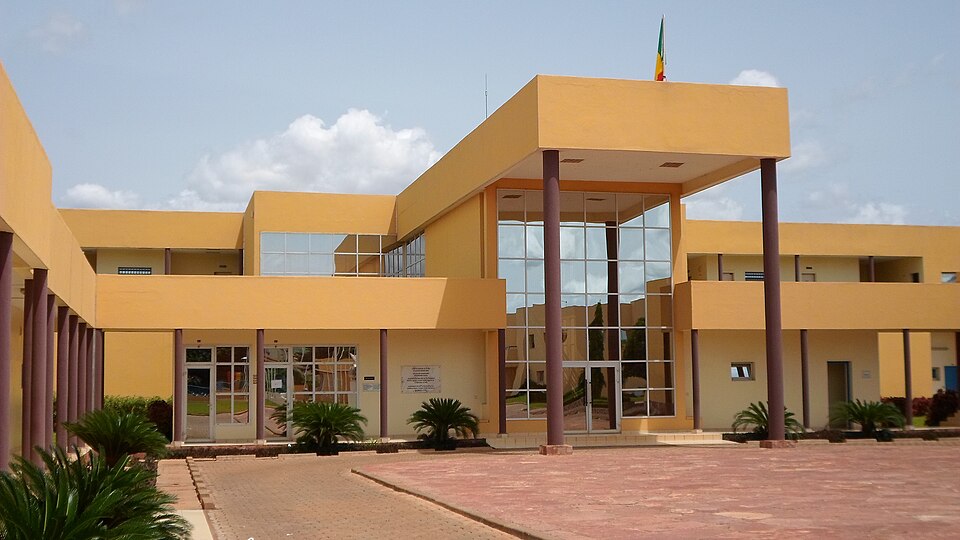 Alioune Blondin Beye