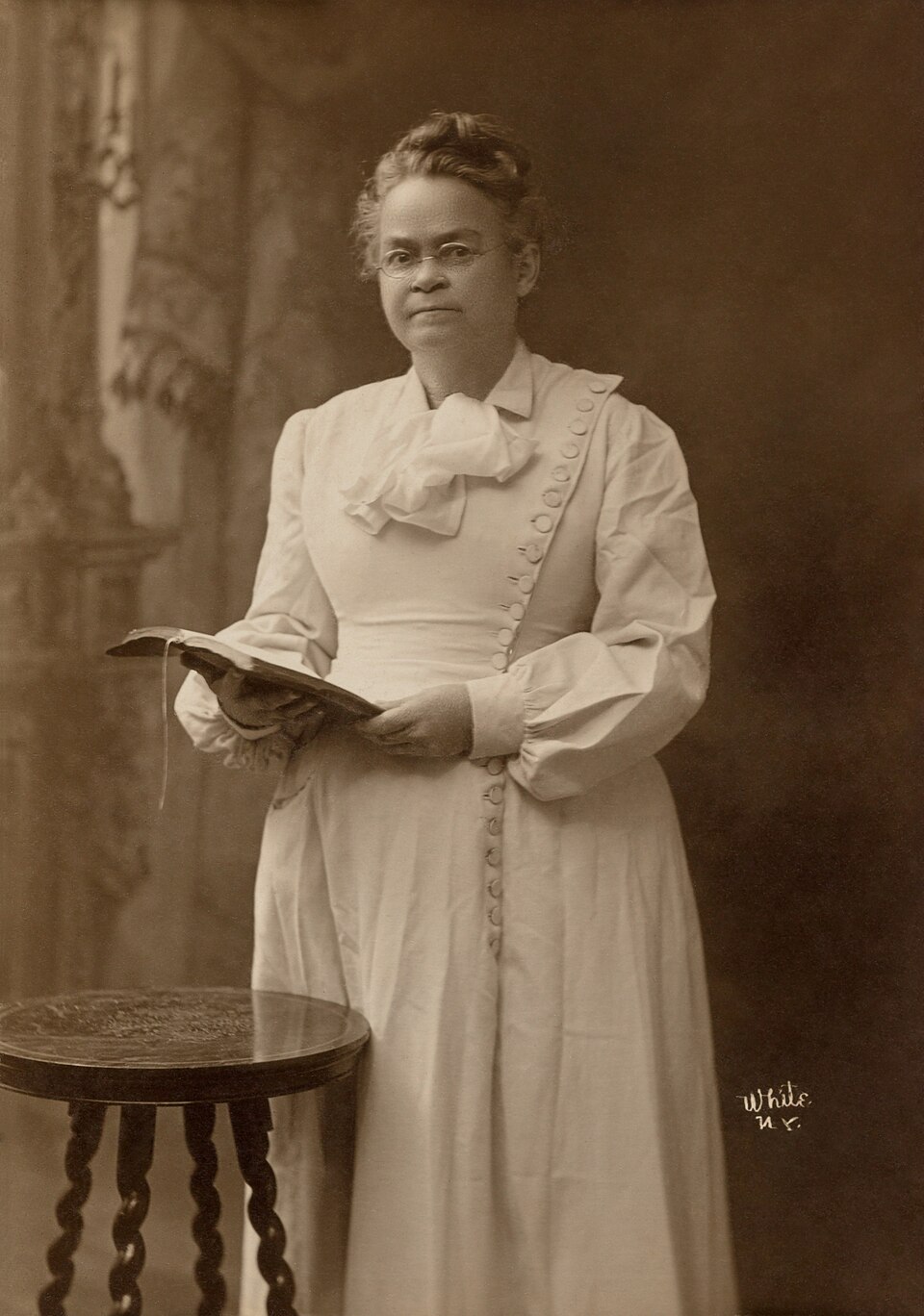 Amelia Moore