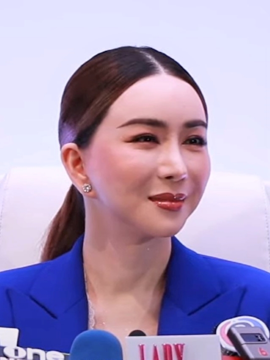 Anne Jakkaphong Jakrajutatip