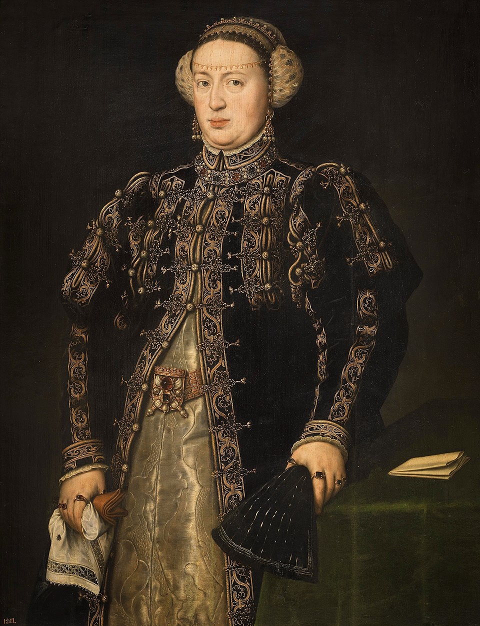 Annemarie Vaz