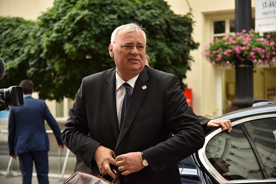 Aradszki András