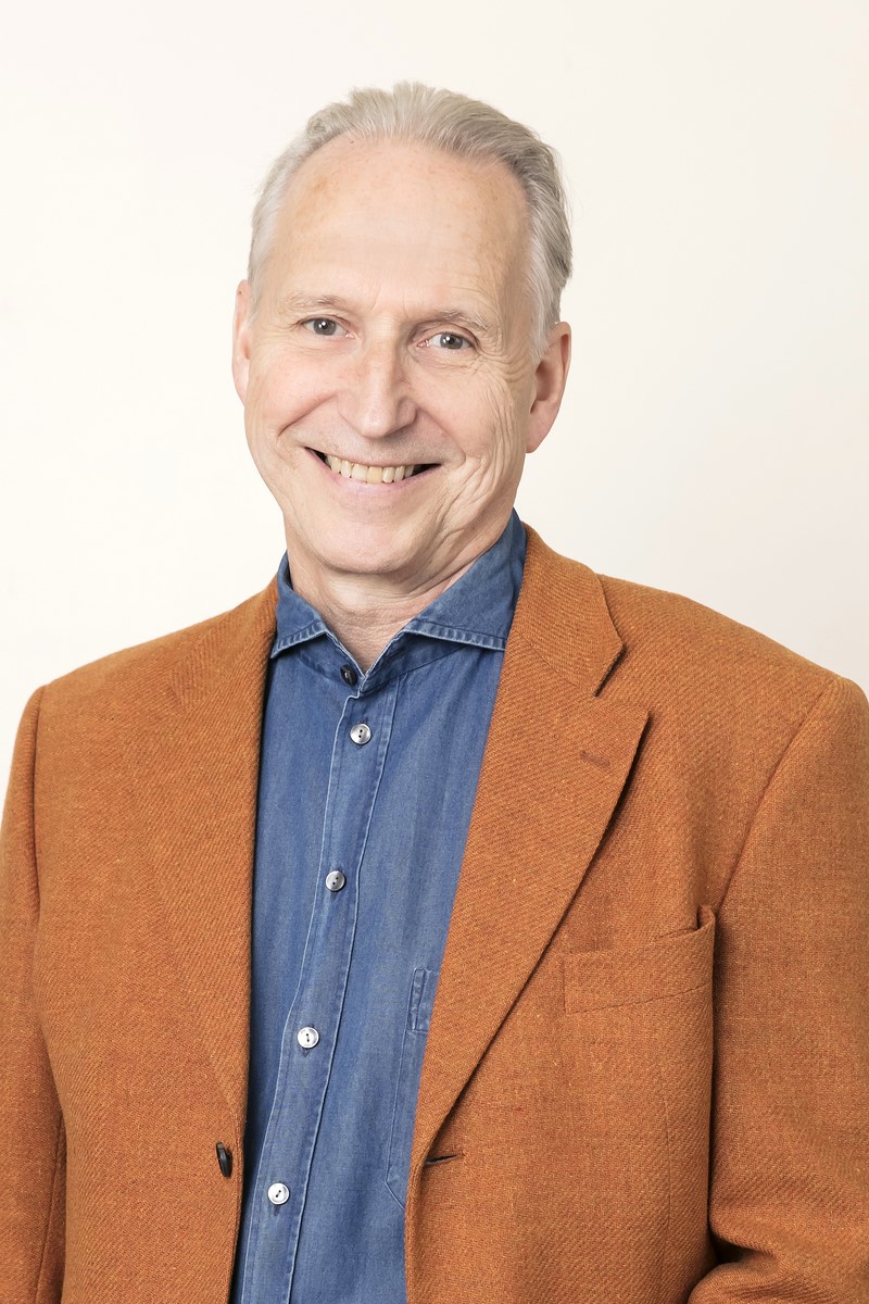 Ari Trausti