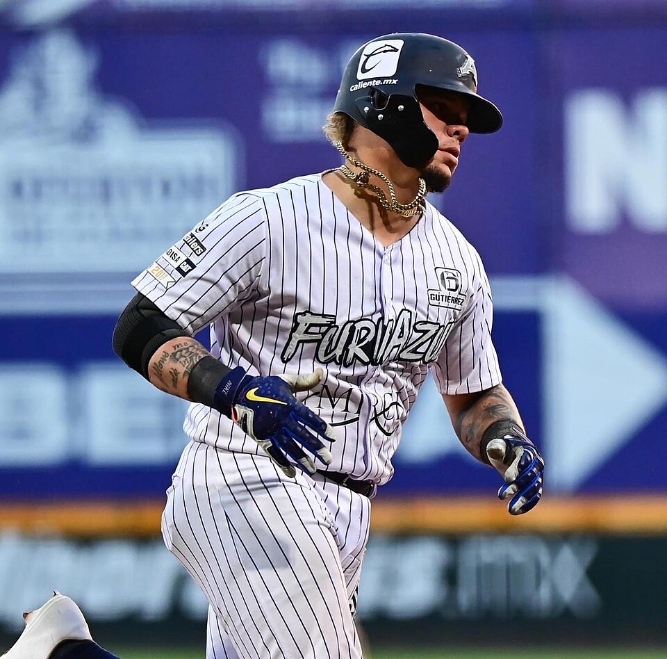 Bruce Maxwell