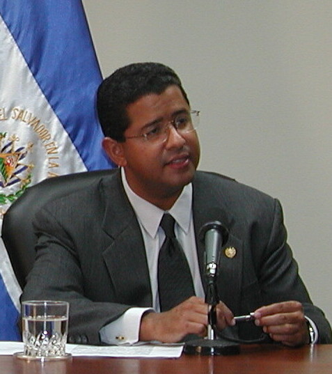 Carlos Flores Pérez
