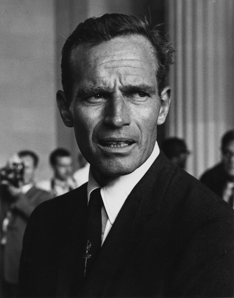 Cecil Charlton