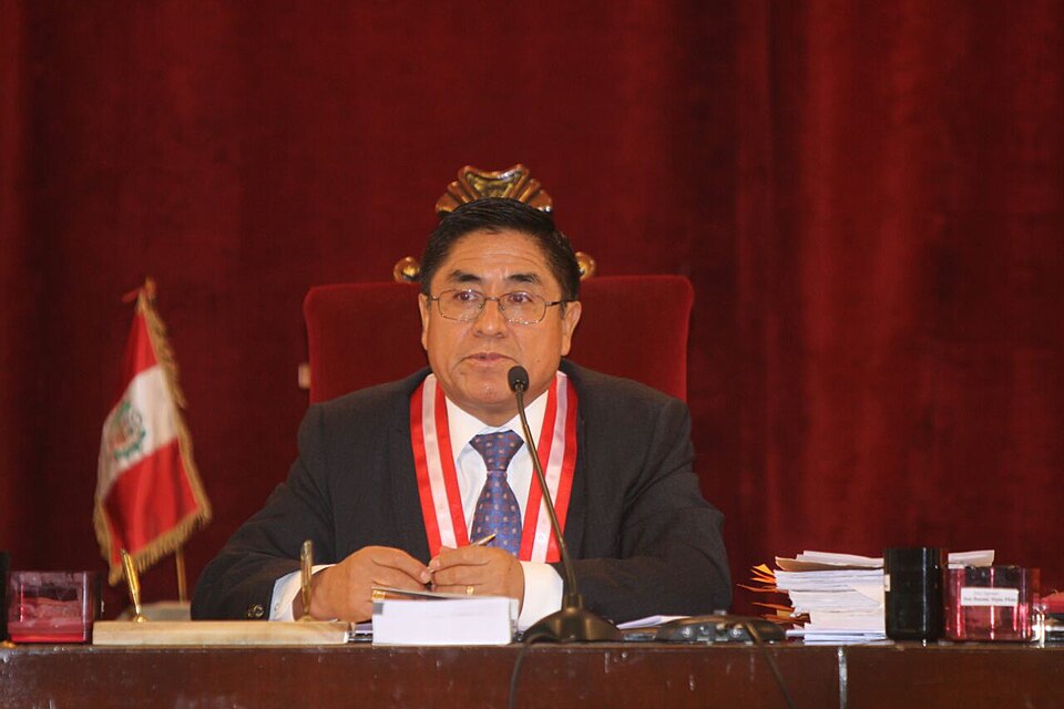 César Hinostroza Pariachi