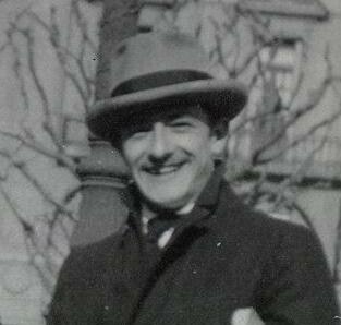 César Miró