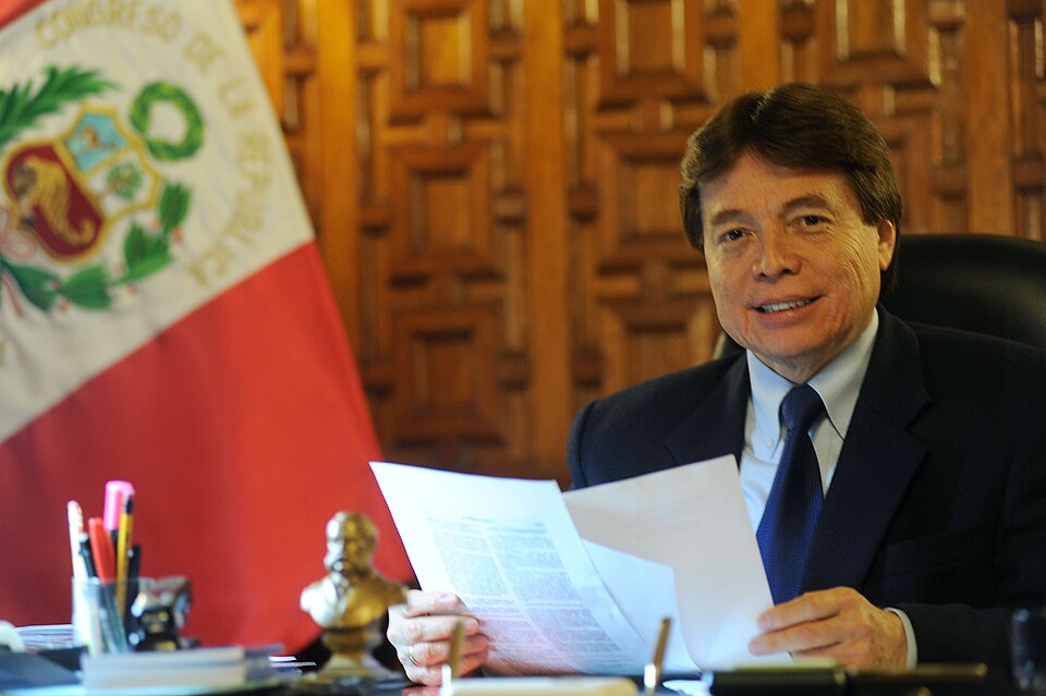 César Zumaeta