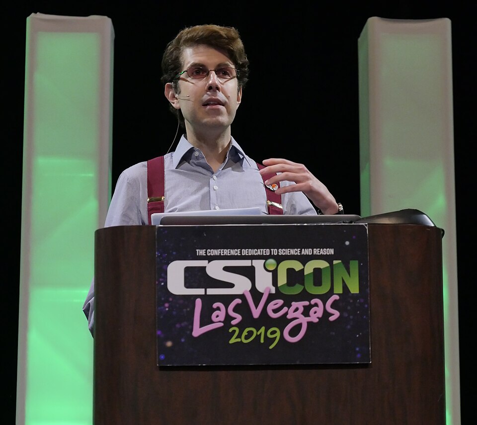 Christopher Labos