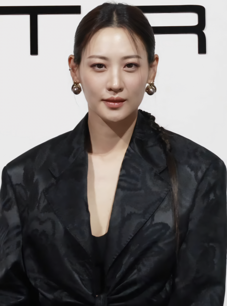 Claudia Kim