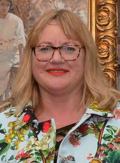 Dame Theresa Gattung