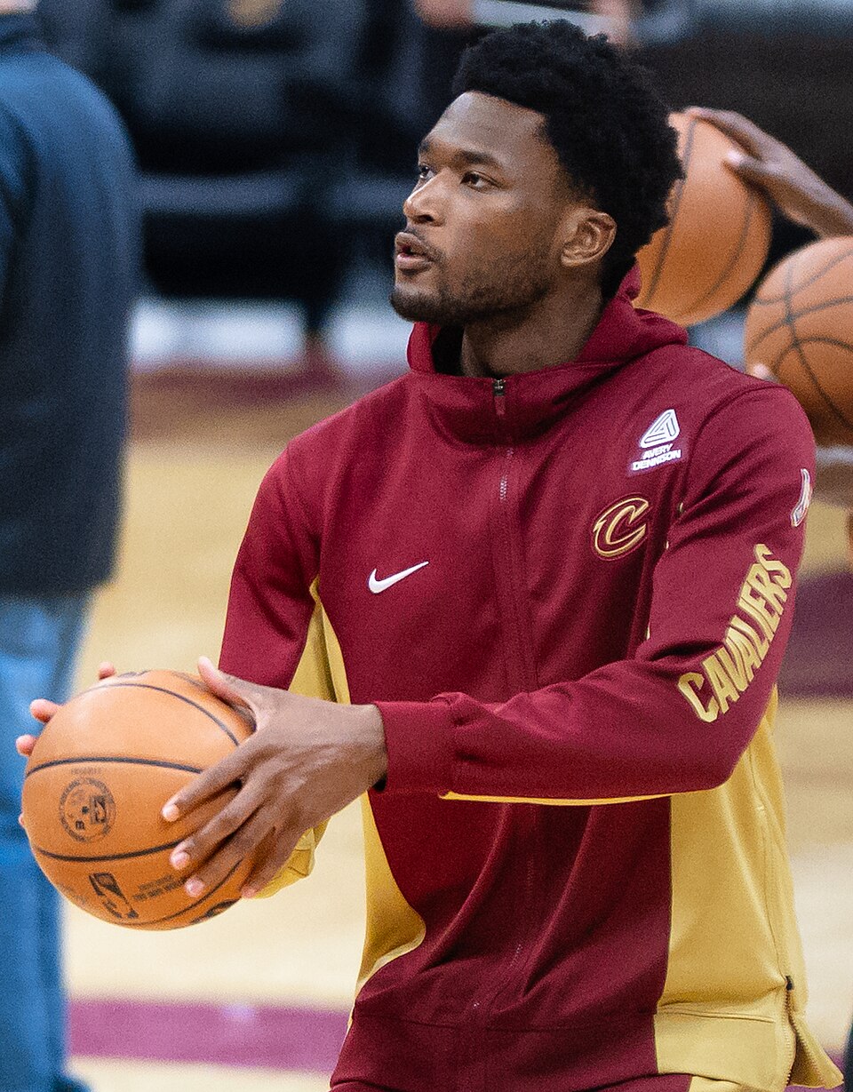 Damian Jones