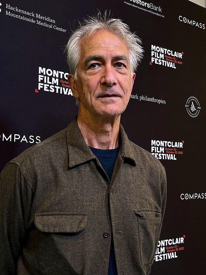 David Strathairn