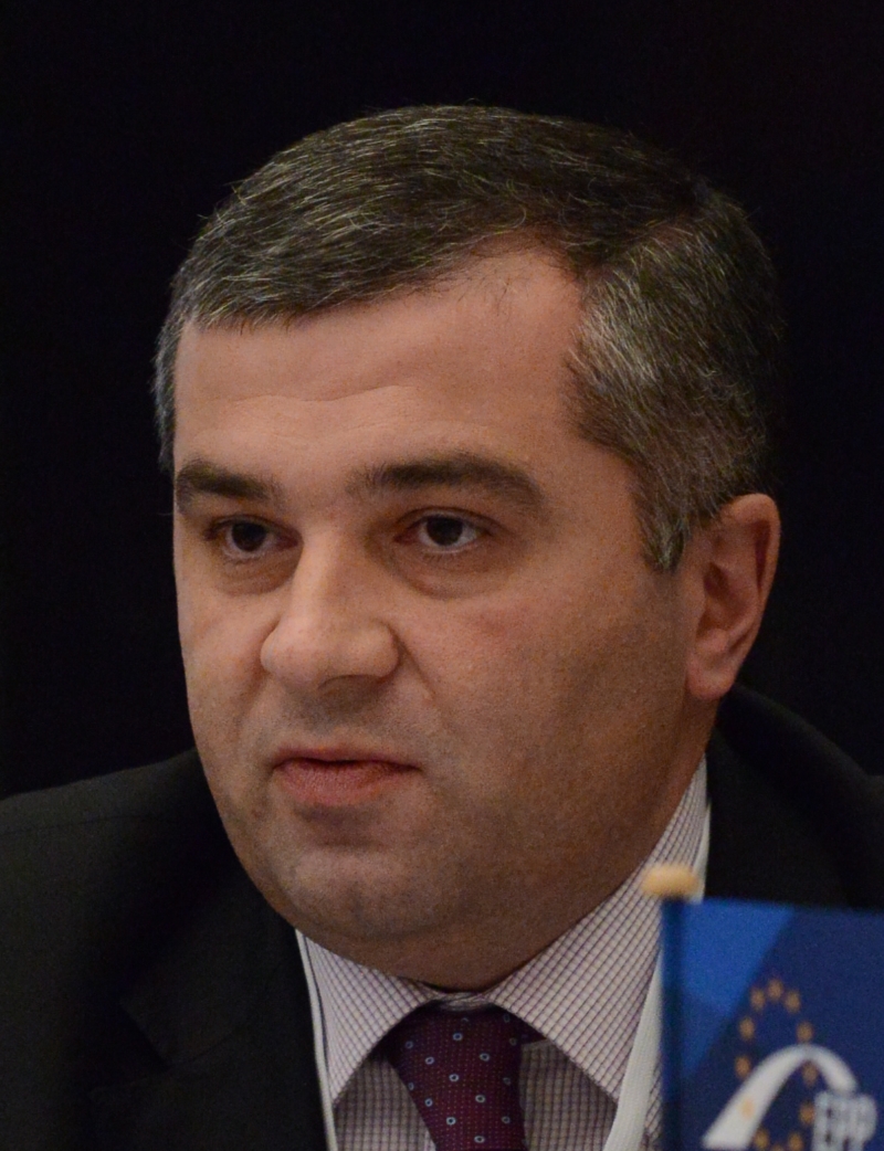 Davit Bakradze