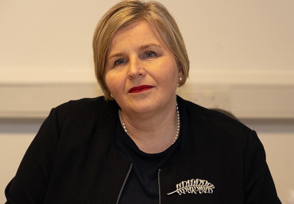 Donna Sands