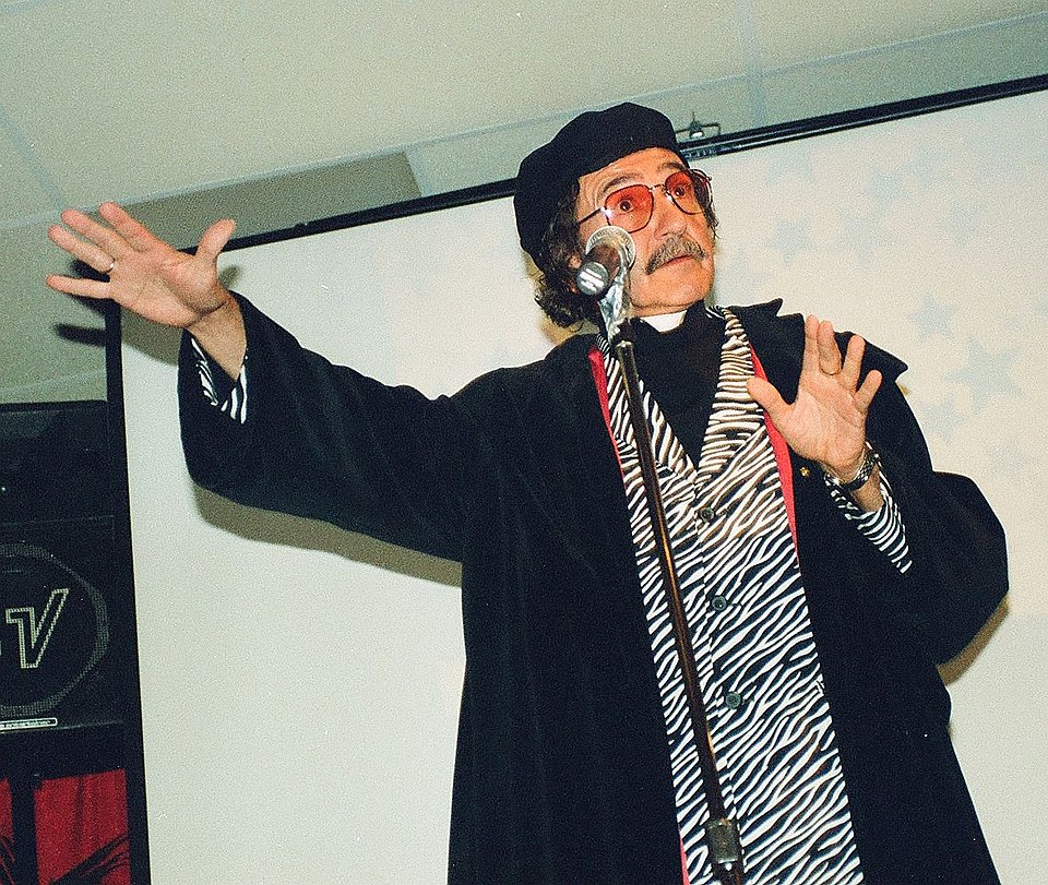 Dr. Laszlo Toth