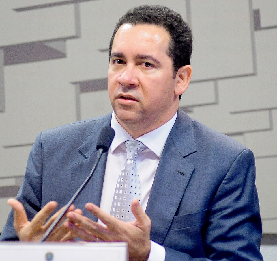 Dyogo Oliveira