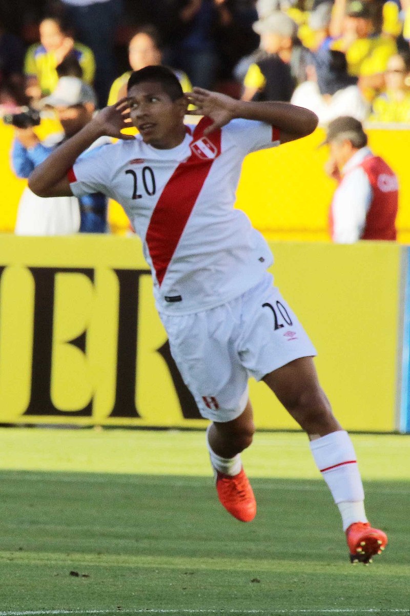 Edison Flores