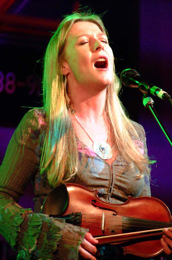 Eimear Ní Bhraonáin