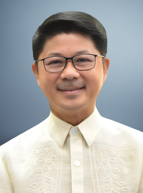 Elder Rodolfo de León