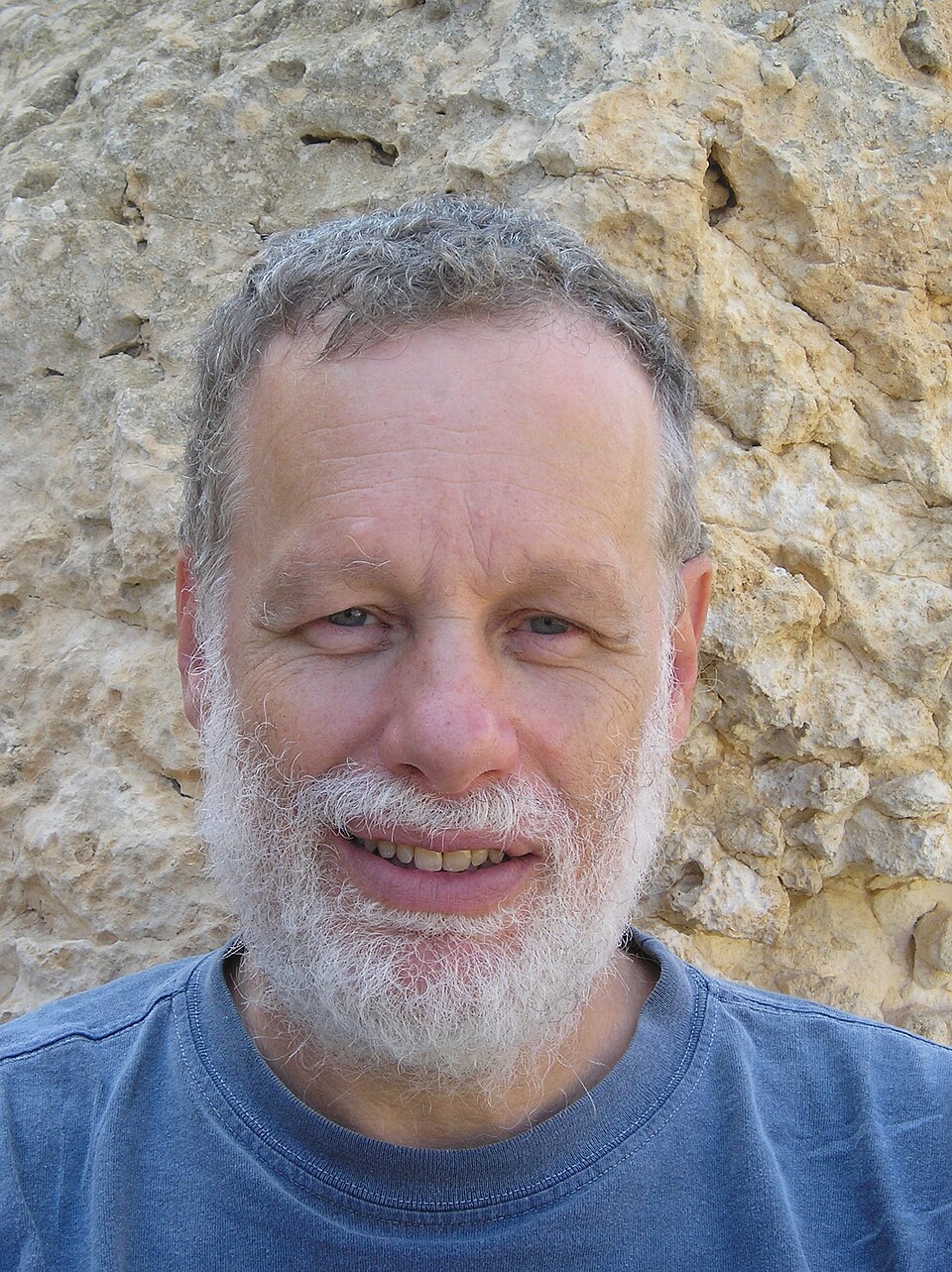 Eli Aharoni