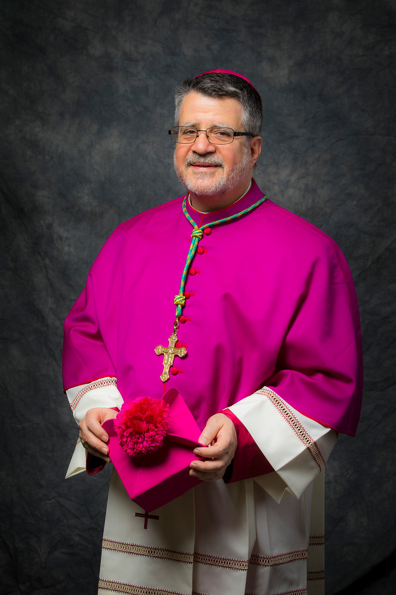 Elias R.
