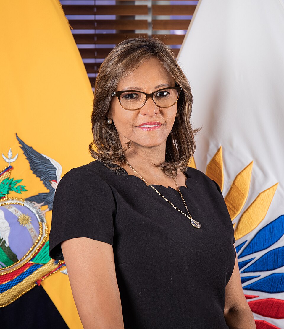 Elizabeth Cabezas