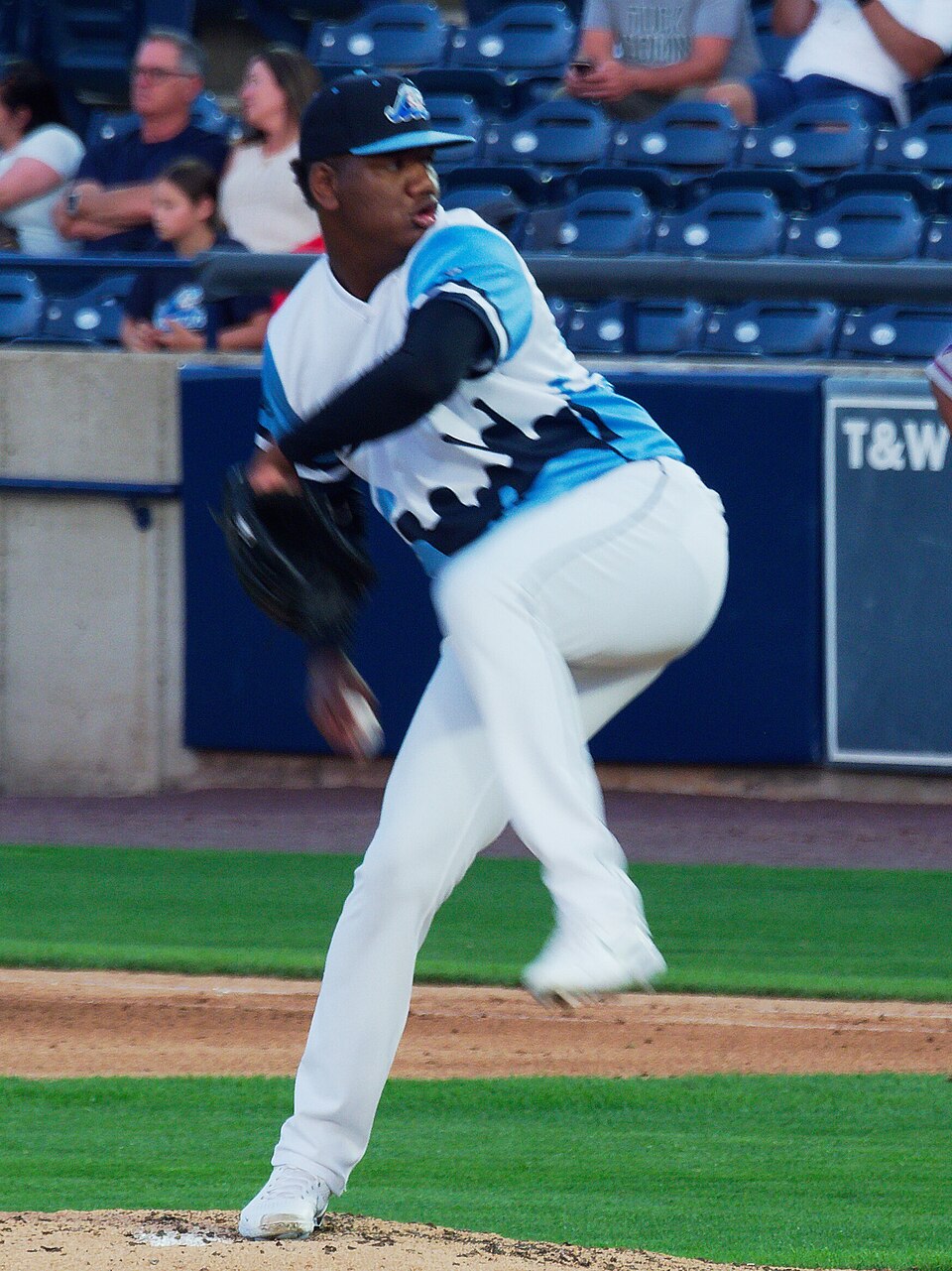 Elvis Alvarado