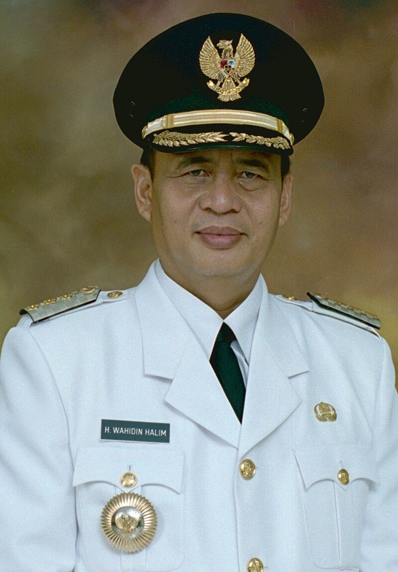 Embay Mulya Syarief