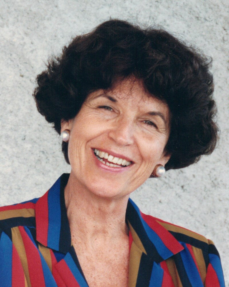Helena Araujo