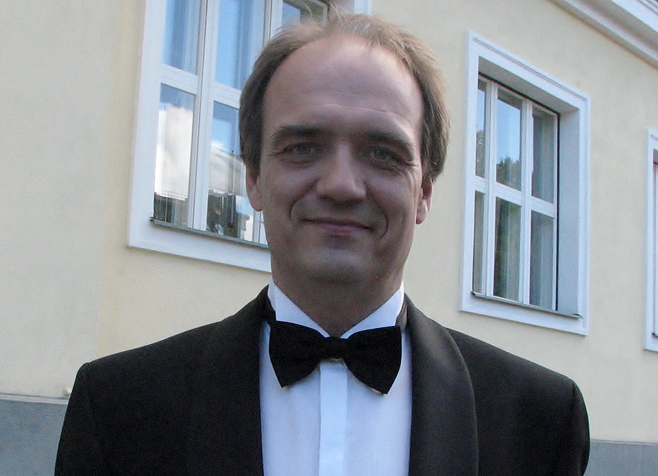 Hirvo Surva