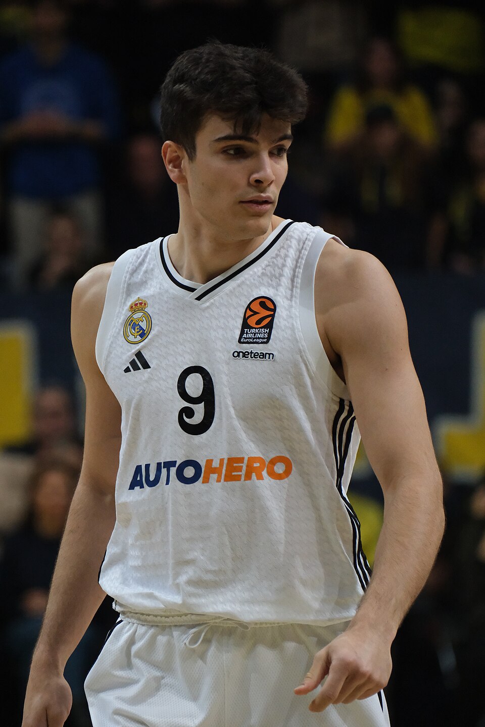 Hugo González
