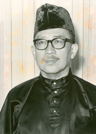 Hussein Djajadiningrat
