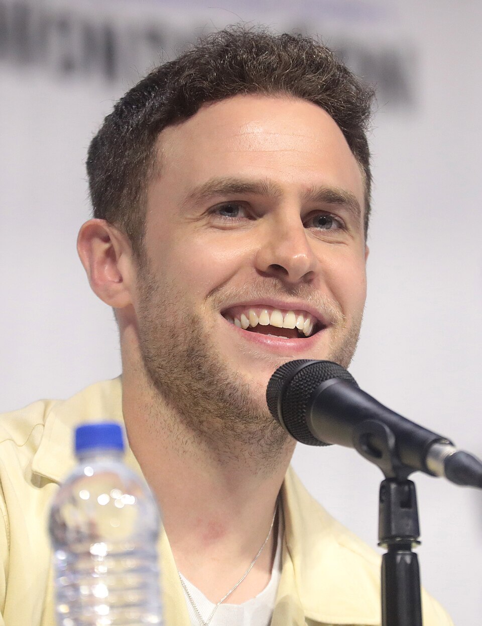 Iain de Caestecker