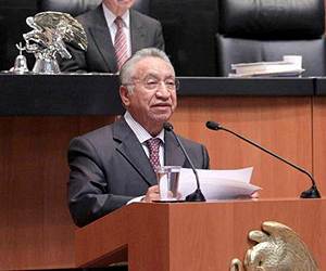 Isaías González