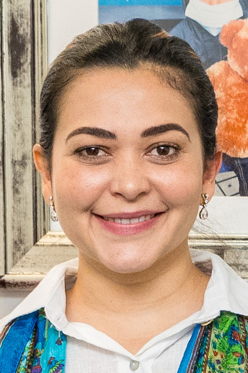 Janaina Tewaney Mencomo