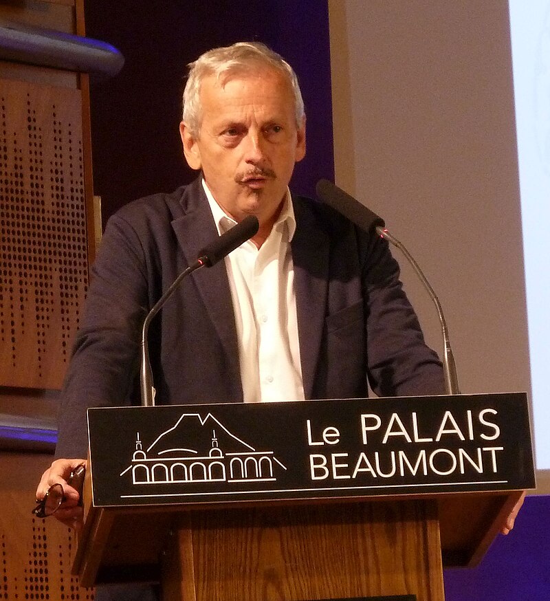 Jean-René Cazeneuve