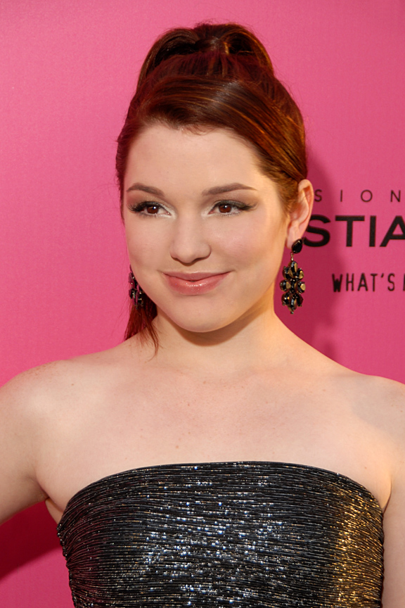 Jennifer Stone