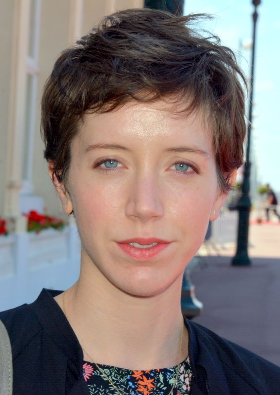 Julia Laurence