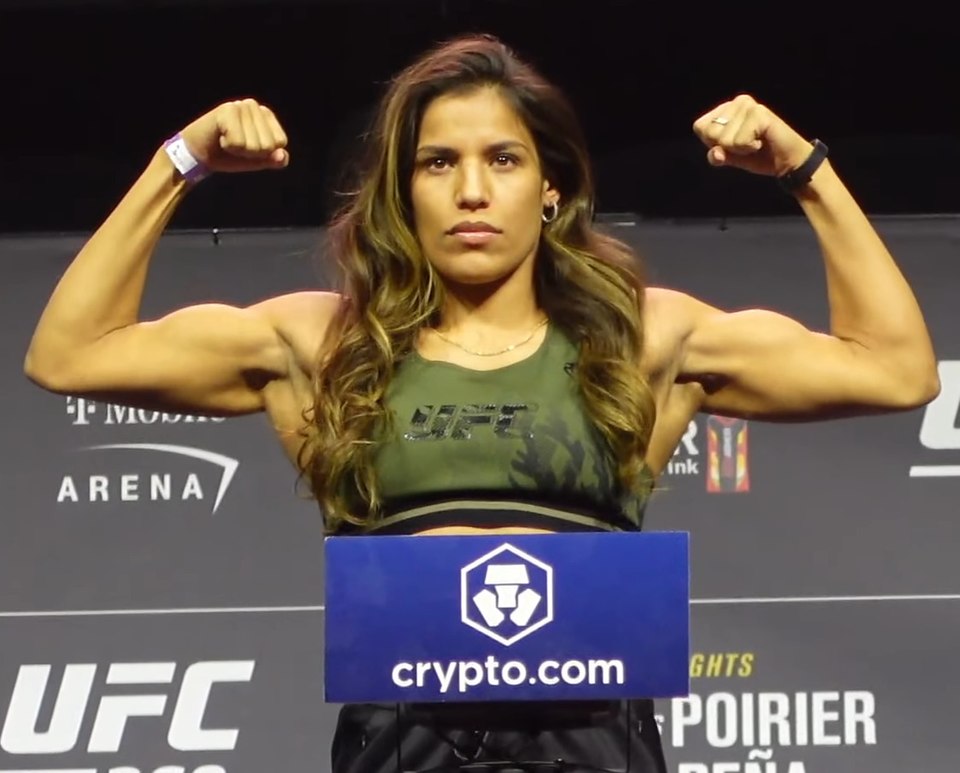 Julianna Peña