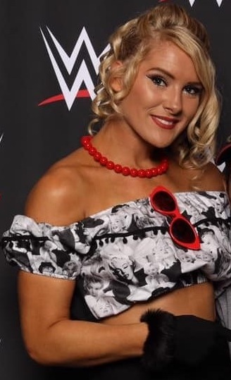 Lacey Evans