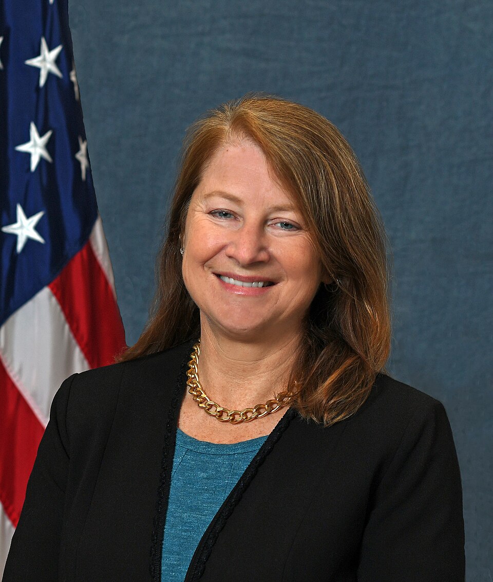 Laura Daniel-Davis