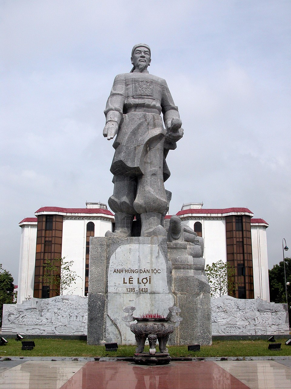 Lê Tấn Lợi
