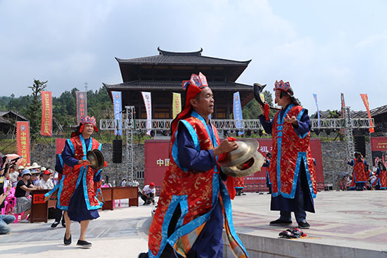 Li Nuo Yi