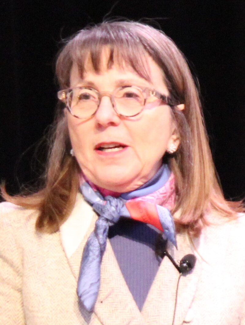 Lisa Barrett