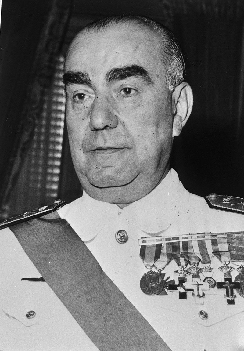 Luis Carrero