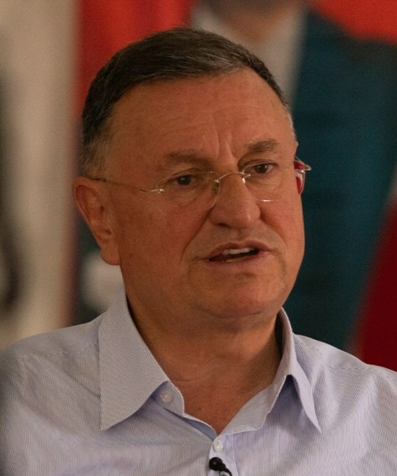 Lütfü Savaş