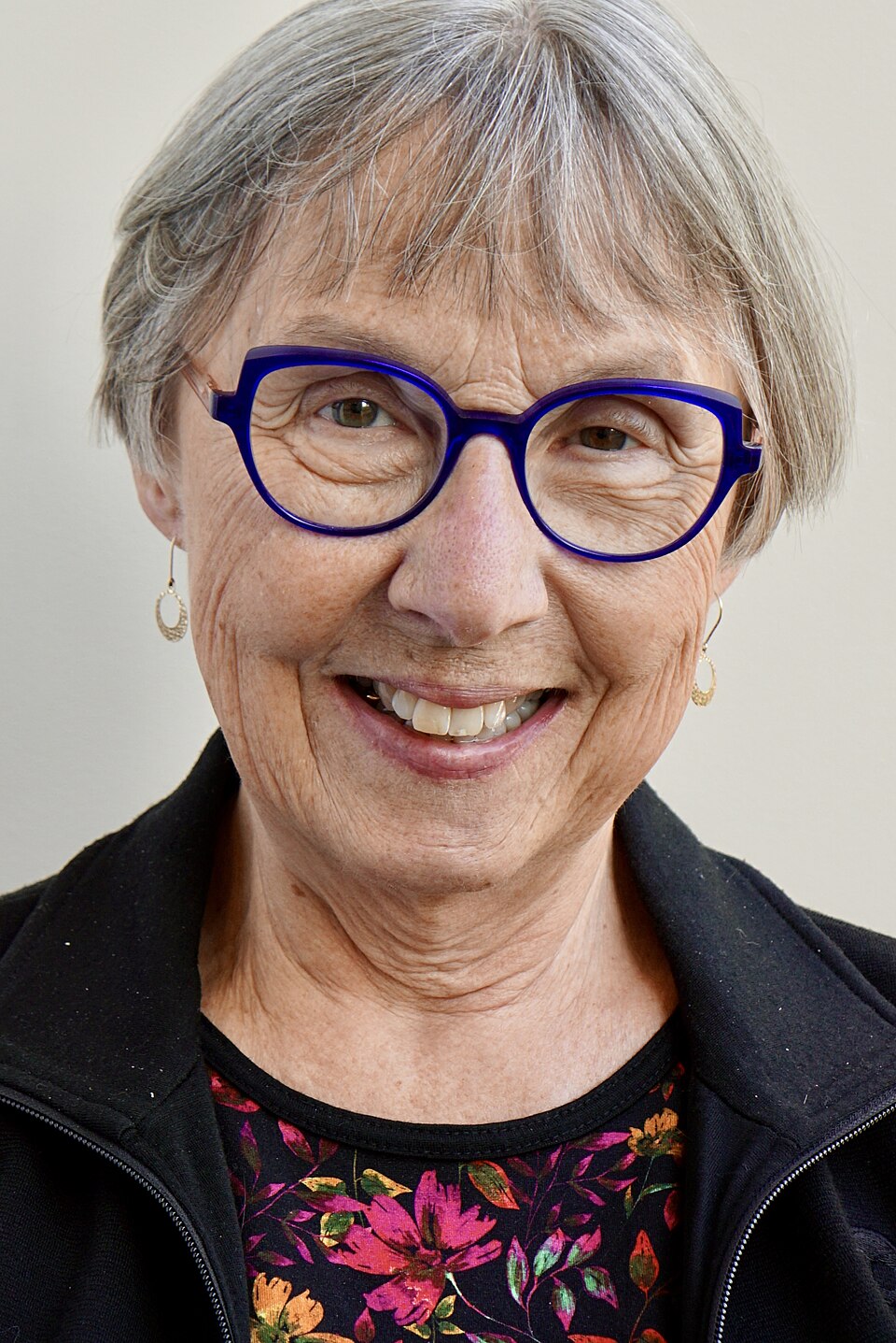 Lynn McBain